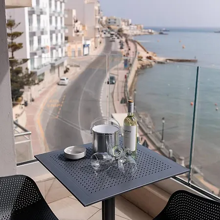 Lovely 1bed Seafront Spb - Flat 4 By Homely * St. Paul's Bay