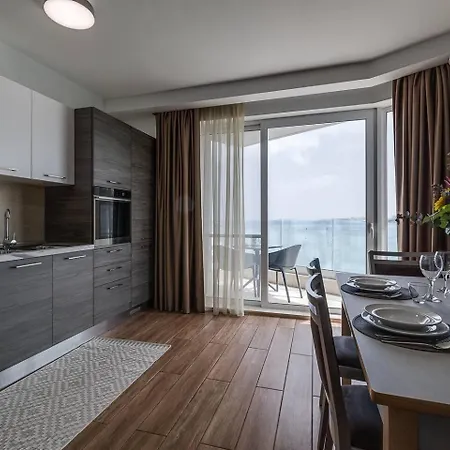 Apartment Lovely 1bed Seafront Spb - Flat 4 By Homely St. Paul's Bay