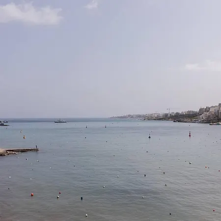 Lovely 1bed Seafront Spb - Flat 4 By Homely *