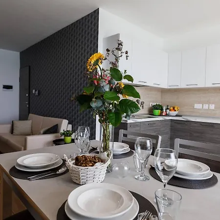 Lovely 1bed Seafront Spb - Flat 4 By Homely Apartment