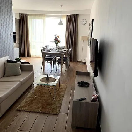 Lovely 1bed Seafront Spb - Flat 4 By Homely Apartment *