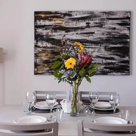 아파트 Lovely 1bed Seafront Spb - Flat 4 By Homely *